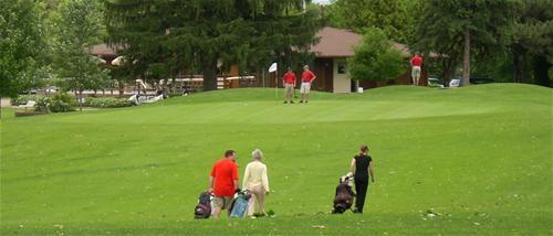 On the fairway at Cedarholm